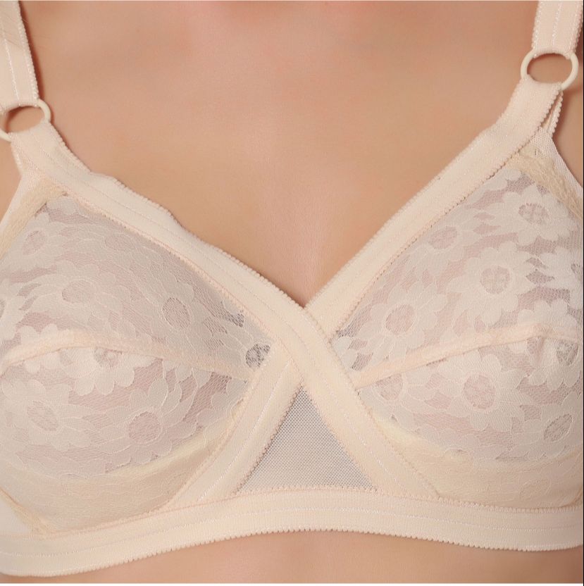 Brassiere triangular encaje mod. 152